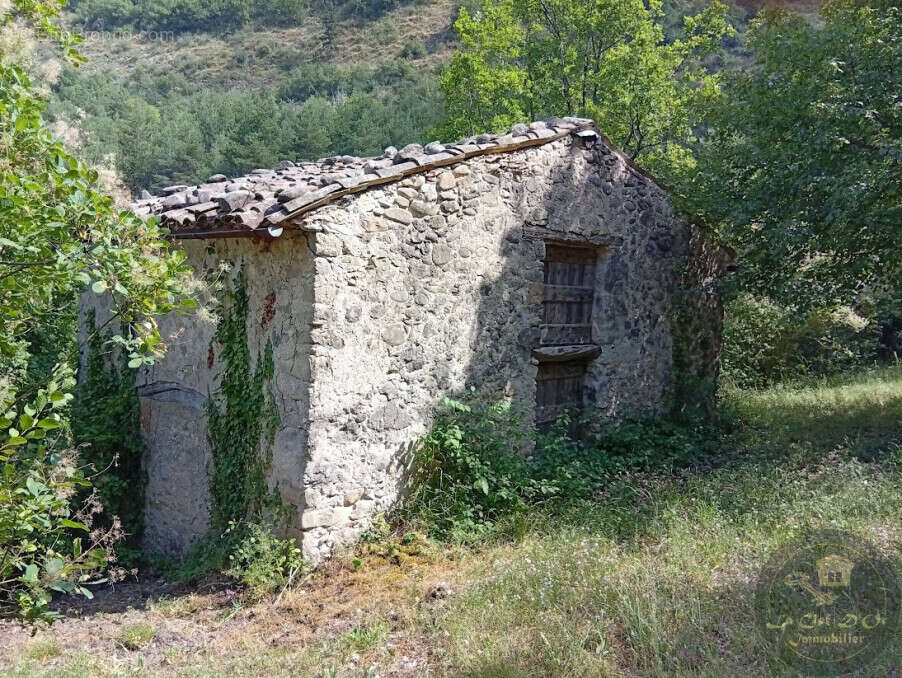 Maison à ENTREVAUX