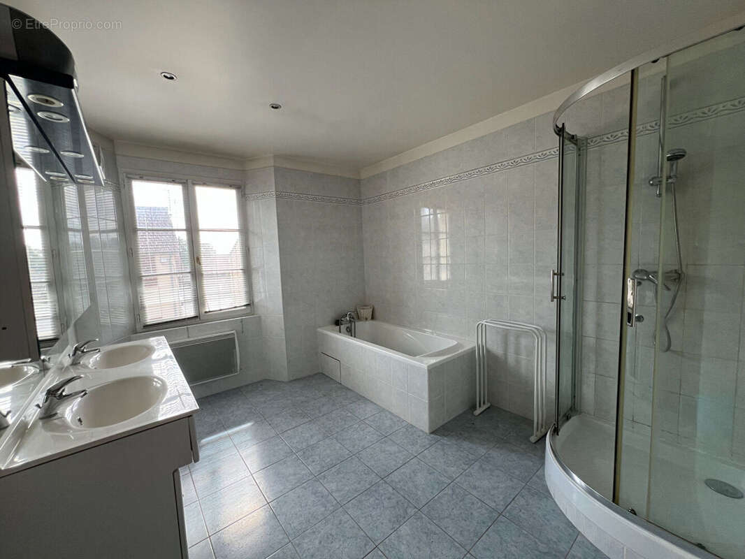 Maison à CERNAY-LA-VILLE