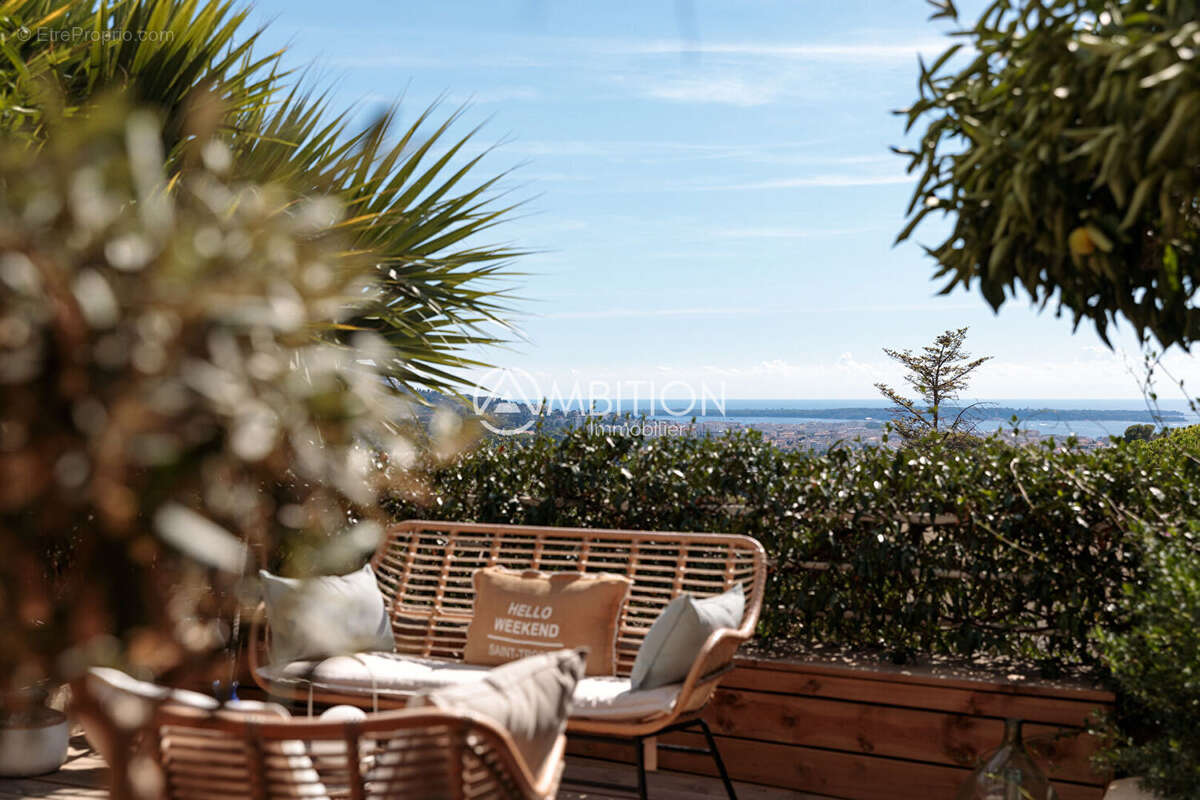 Appartement à LE CANNET