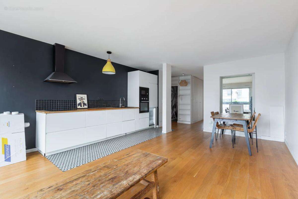 Appartement à PARIS-19E