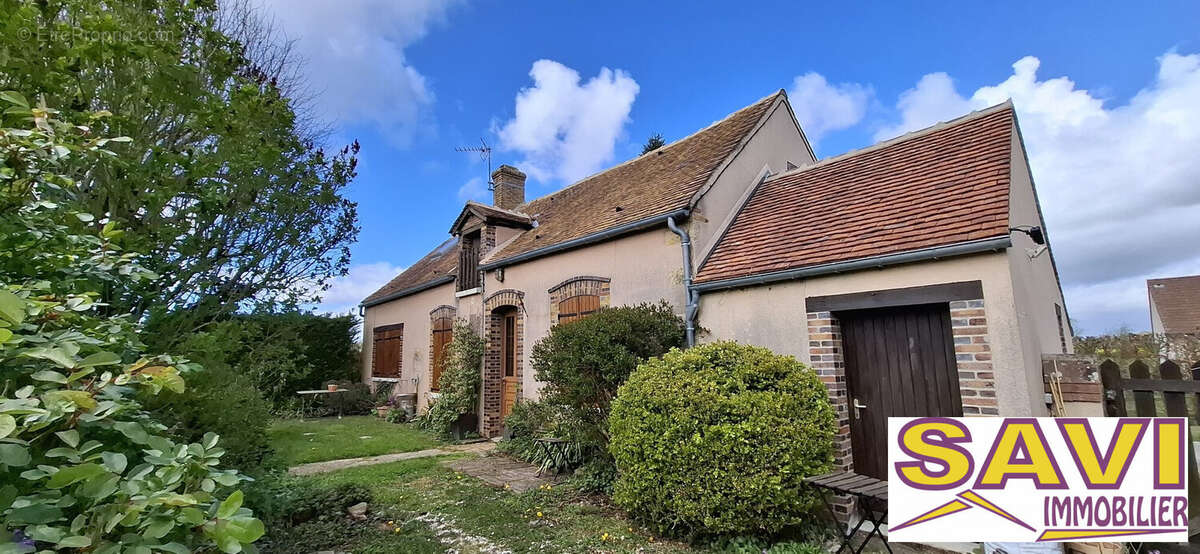 Maison à LA SELLE-SUR-LE-BIED