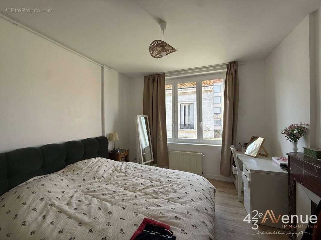 Appartement 47 m² à Saint-Etienne  - photo 3