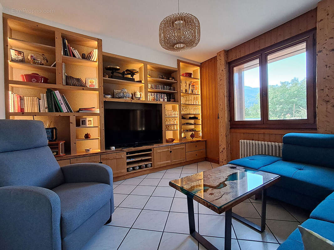 Maison - 7 pièces - Bourg-Saint-Maurice - Exclusivité - photo 2