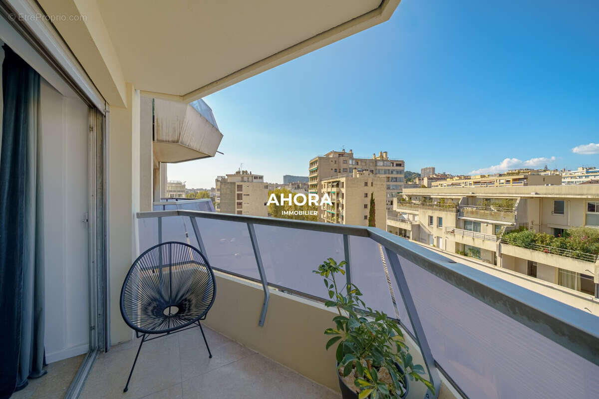 Appartement à MARSEILLE-8E