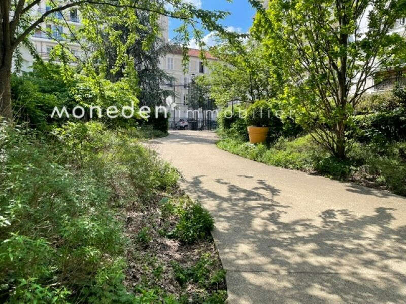 Appartement à COURBEVOIE