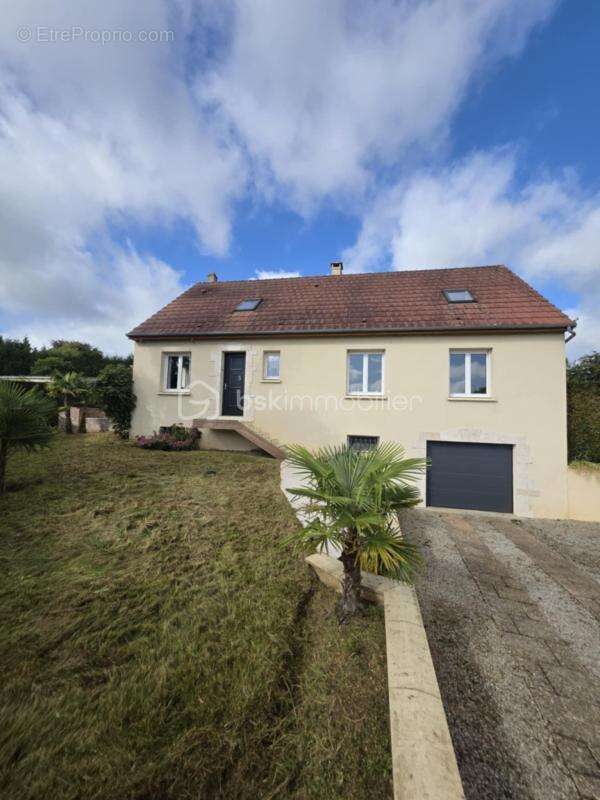 Maison à SAINTE-GAUBURGE-SAINTE-COLOMBE