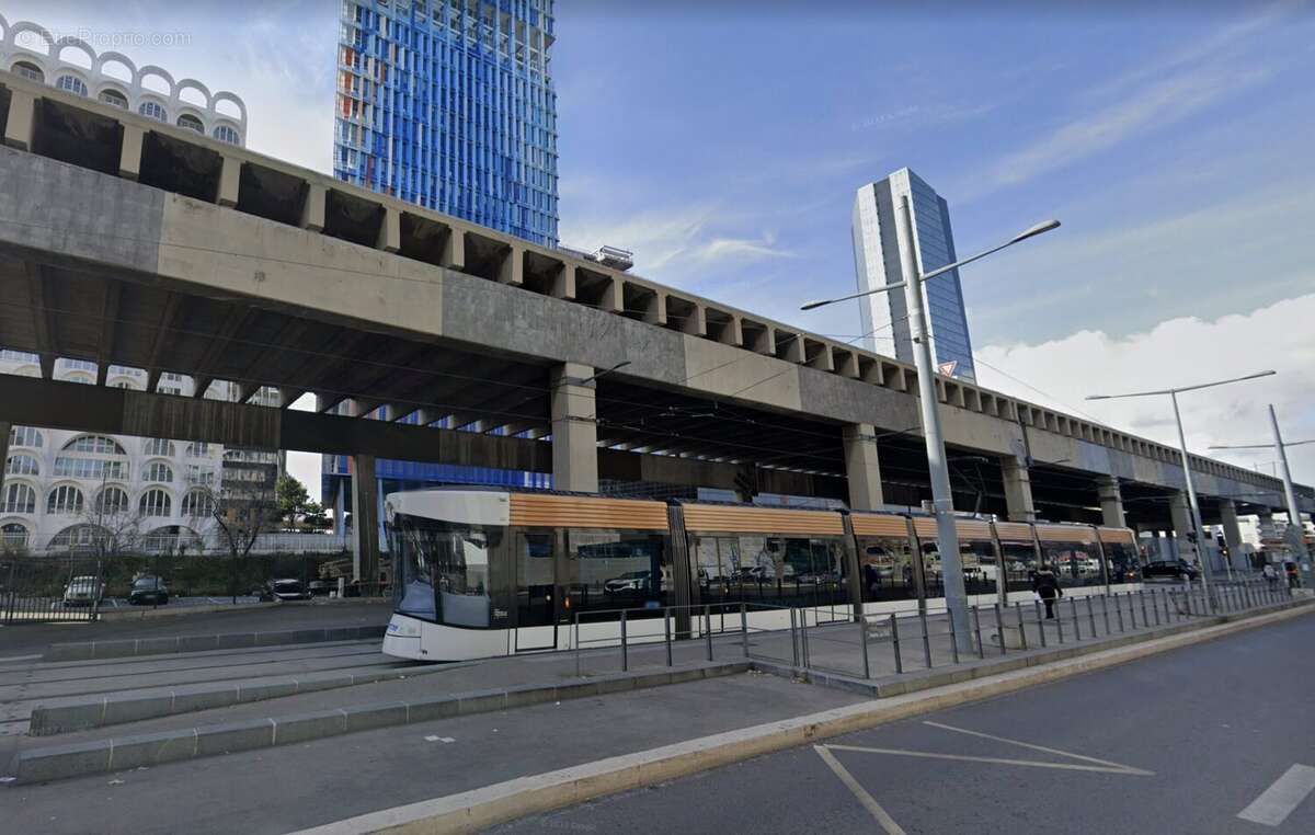 Appartement à MARSEILLE-2E