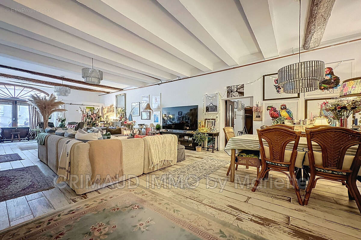 Maison à LA GARDE-FREINET