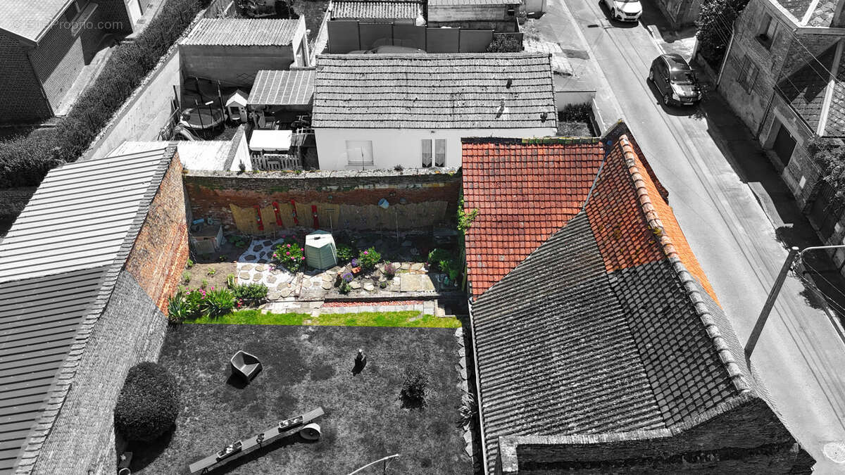 Parking à NESLE