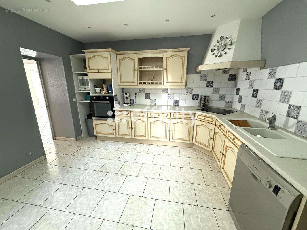 Maison à SAINT-PIERRE-D'EXIDEUIL