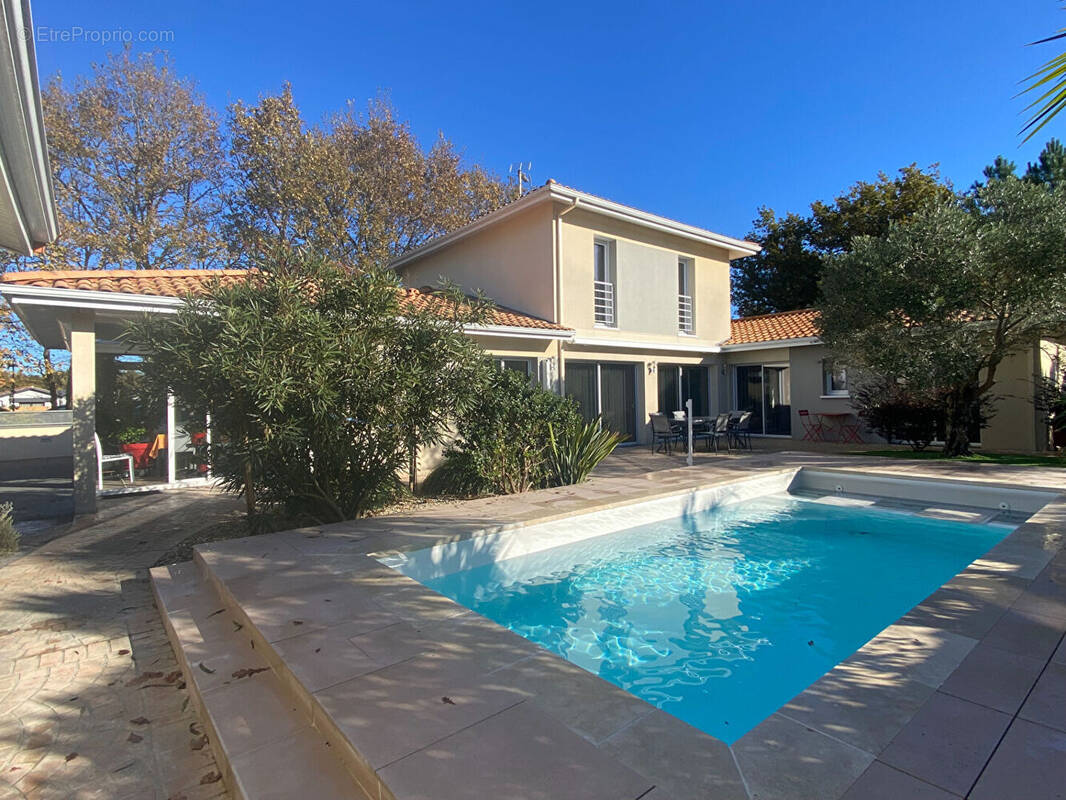 Maison à GUJAN-MESTRAS