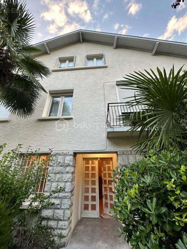 INVESTISSEURS  Maison en Co-Living 250m² avec 10 Chambres Louées à des Étudiants - photo 9