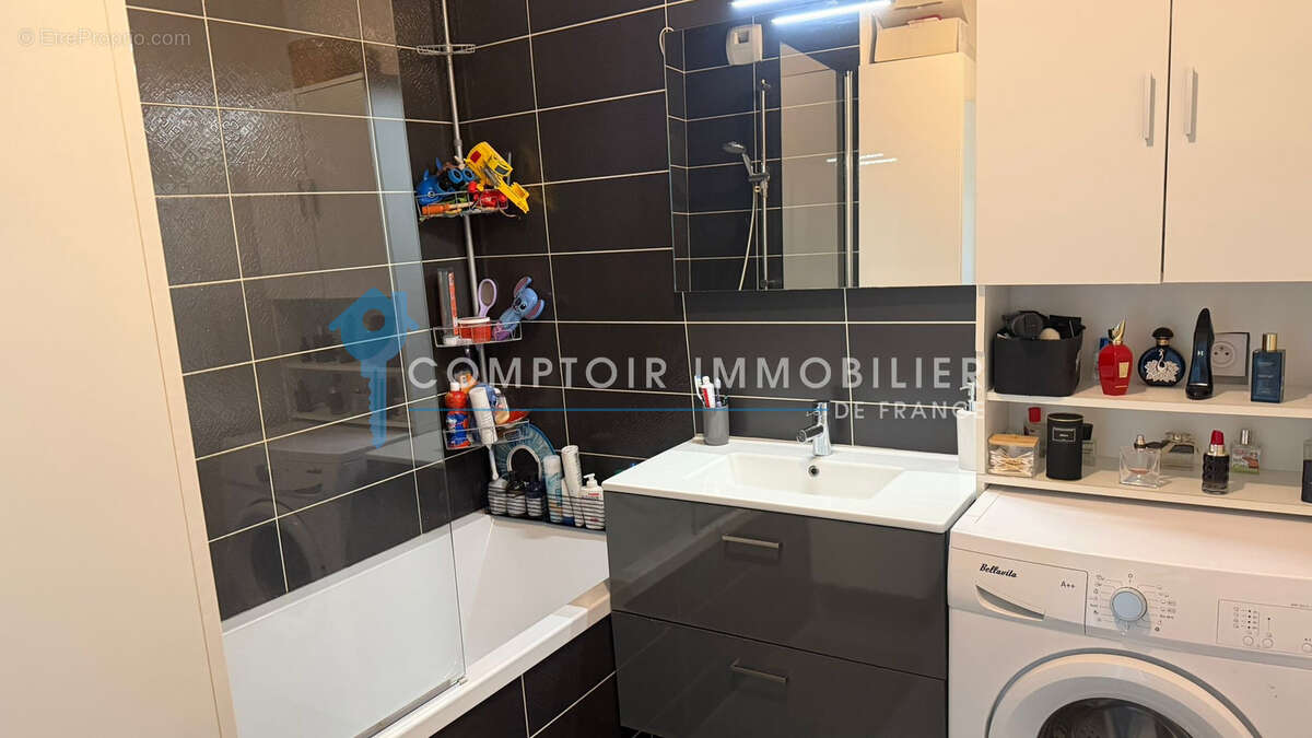 Appartement à SAINT-MARTIN-D'HERES