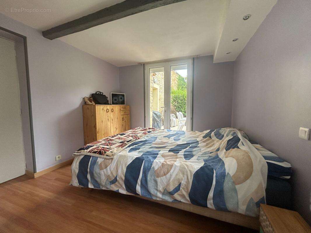 14370 Maison 102 m² en parfait état 183 800 - photo 7