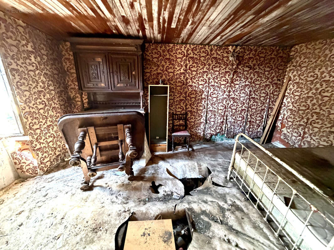 En exclusivité   Picherande, maison à rénover avec grange, écurie et vue sur le lac Chauvet - photo 9