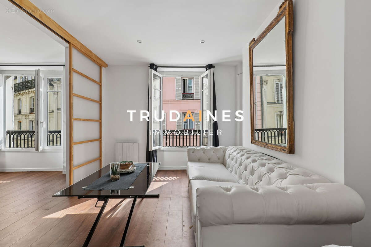 Apaprtement étage élevé, 63m2, 3 pièces, lumineux, Montmartre - photo 3