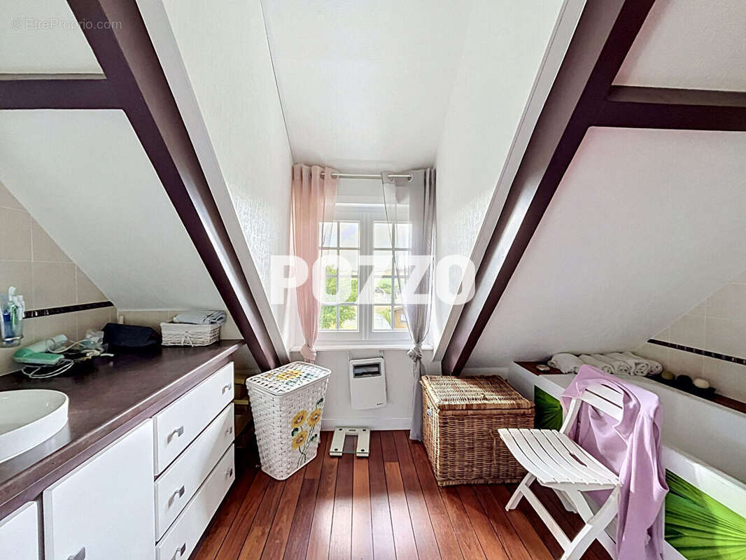 A VENDRE Authentique chaumière normande de 130 m² avec vue dégagée sur la campagne - photo 14