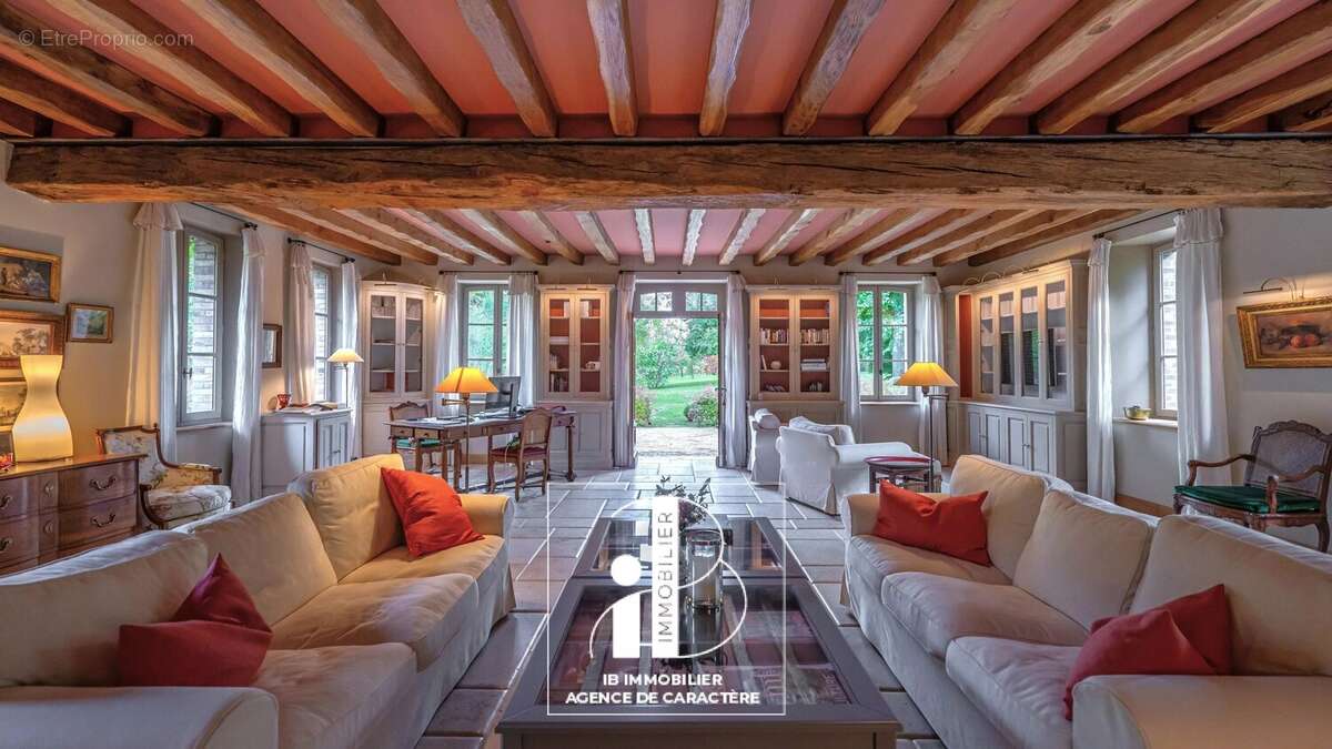 Maison à FONTAINEBLEAU