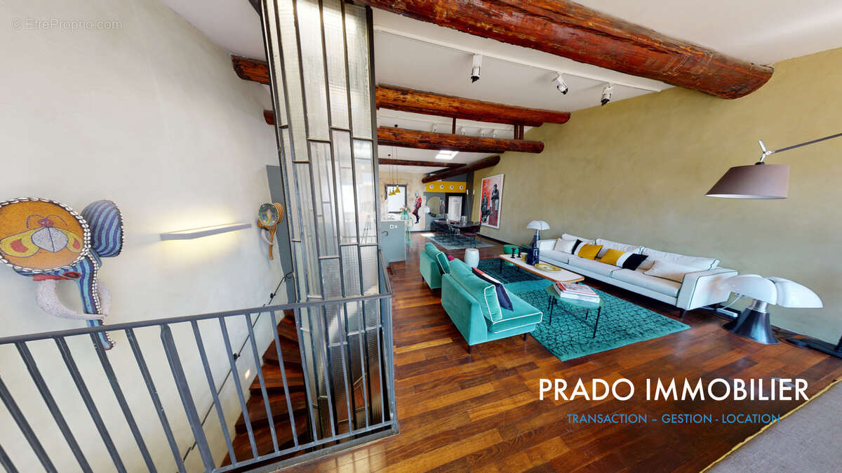 Appartement à MARSEILLE-1E
