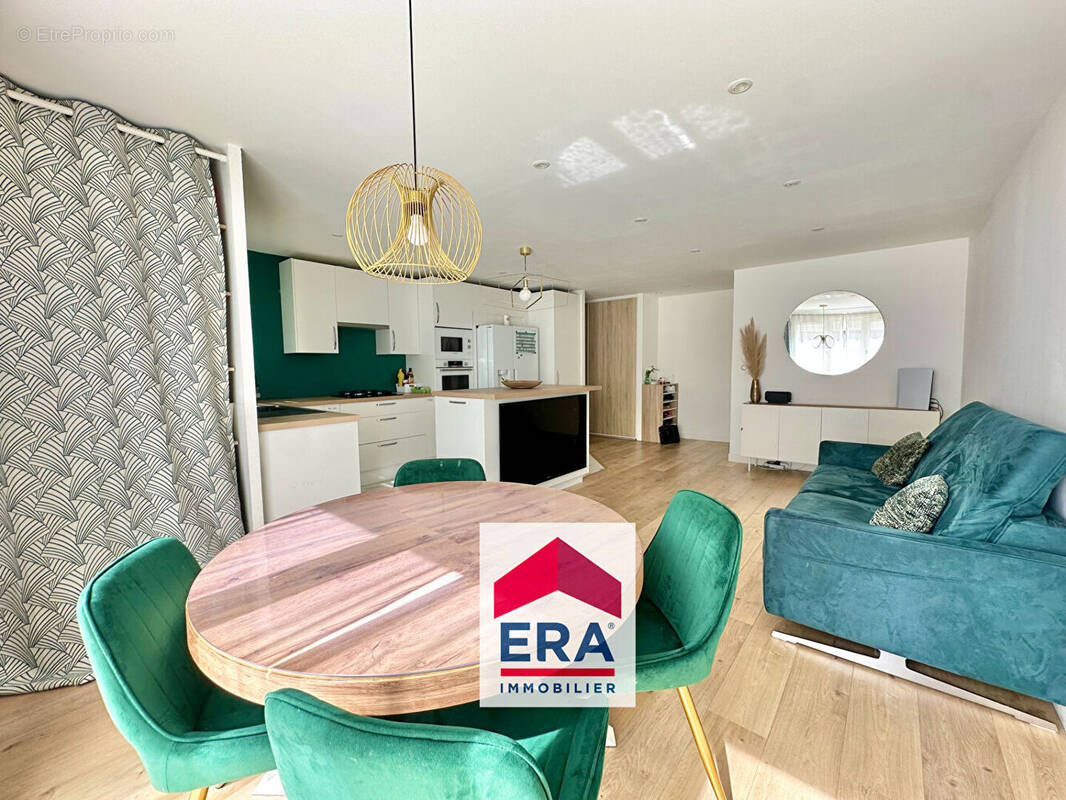 Appartement à SARTROUVILLE