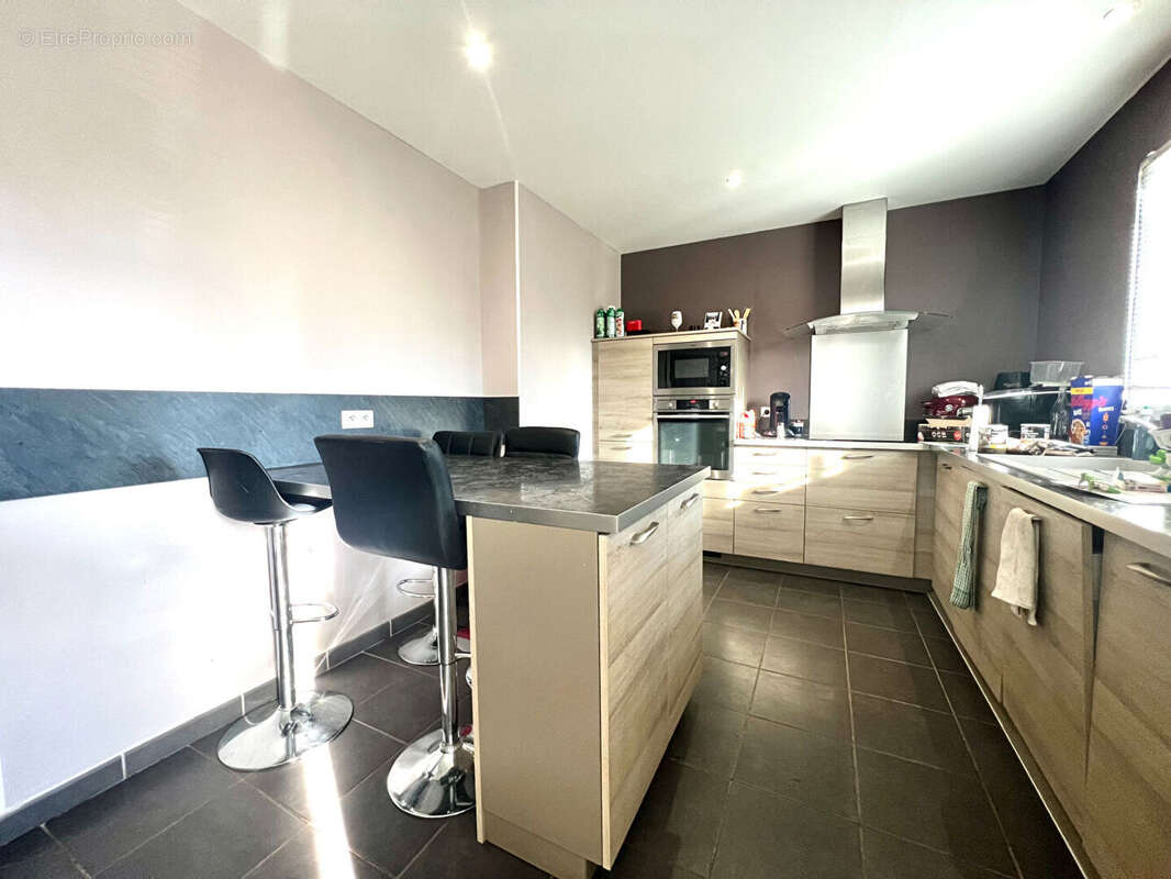 Maison à ARPAJON-SUR-CERE