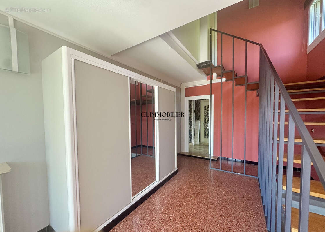 Appartement à SAINT-JUST-SAINT-RAMBERT