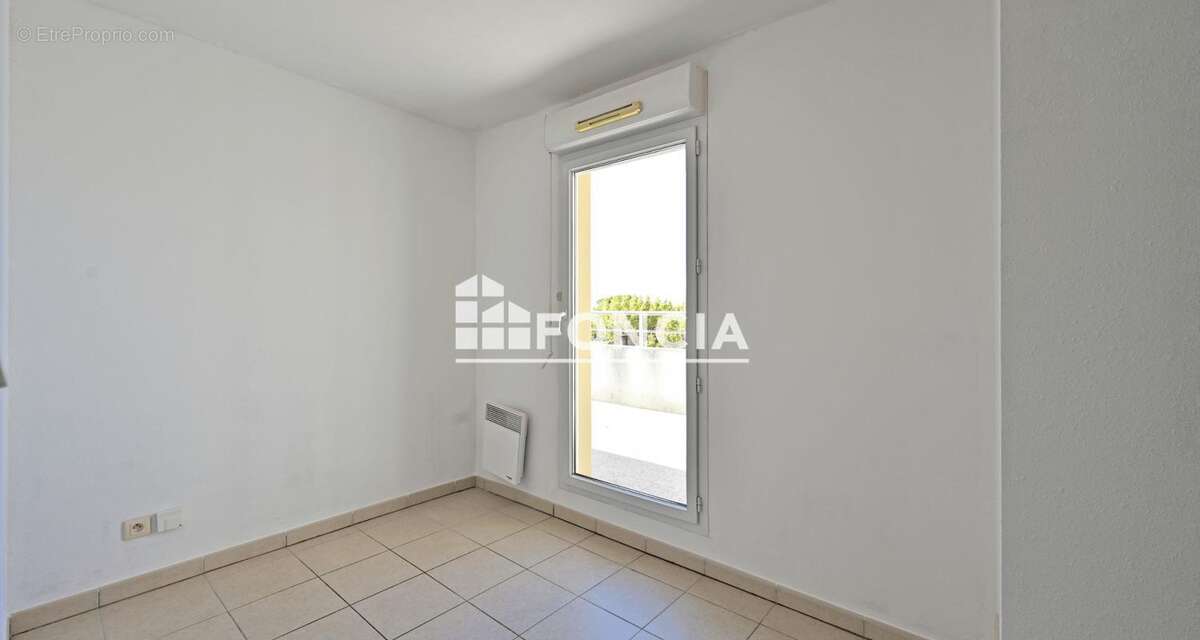 Appartement à PORT-SAINT-LOUIS-DU-RHONE