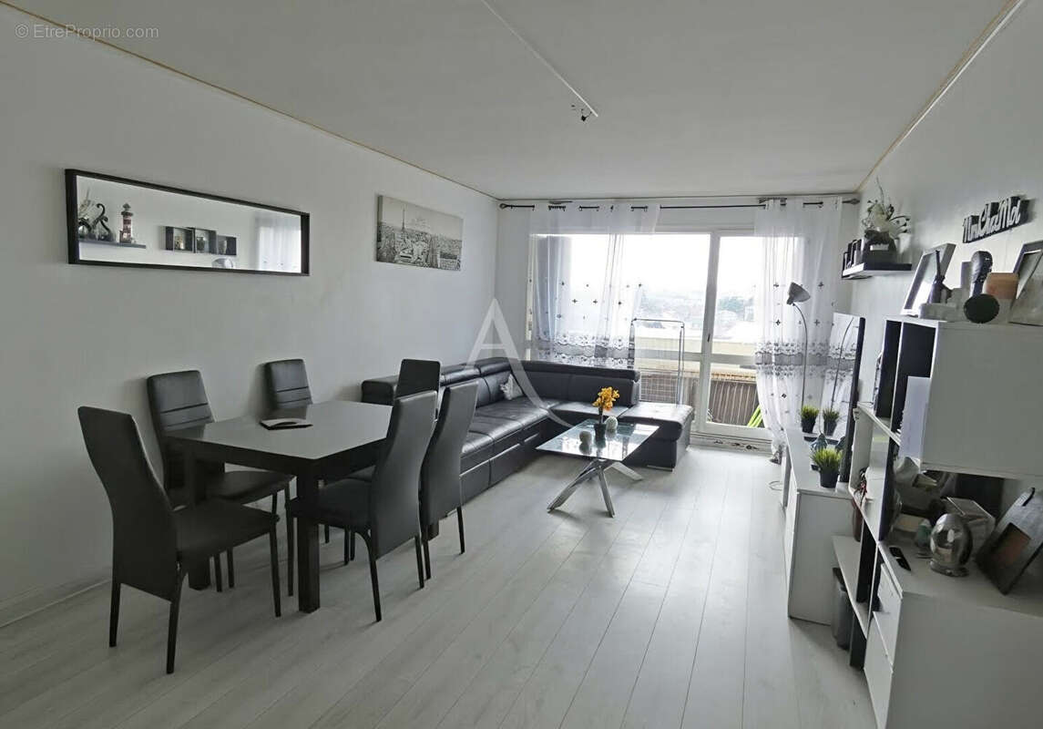 Appartement à NEUILLY-PLAISANCE