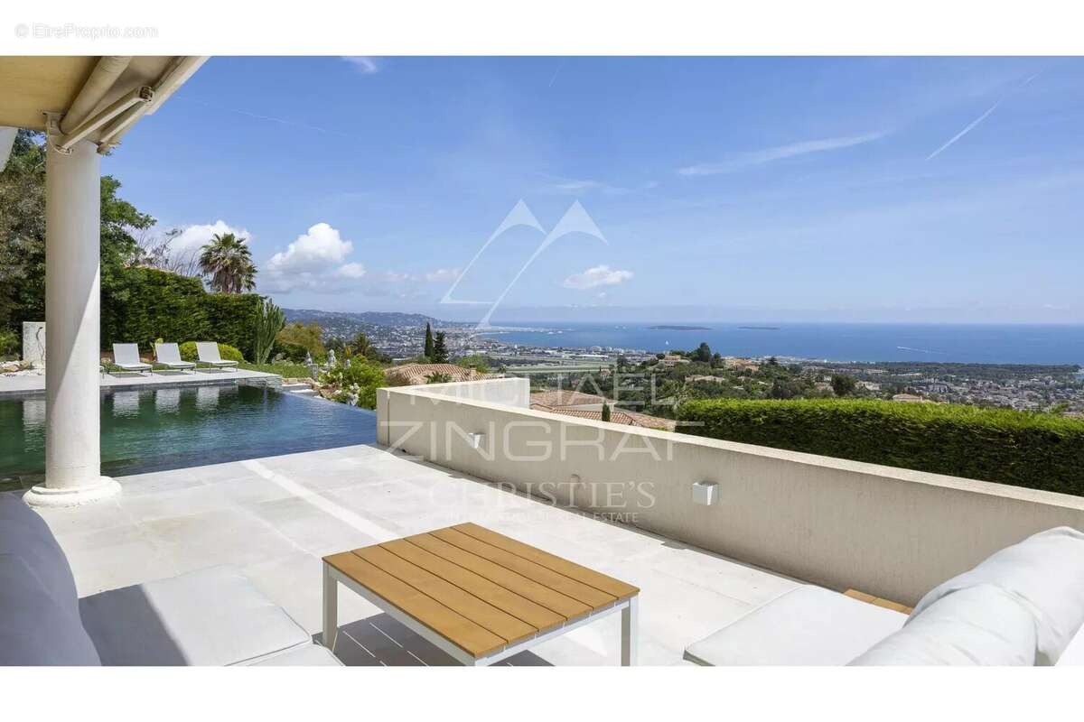 Maison à MANDELIEU-LA-NAPOULE