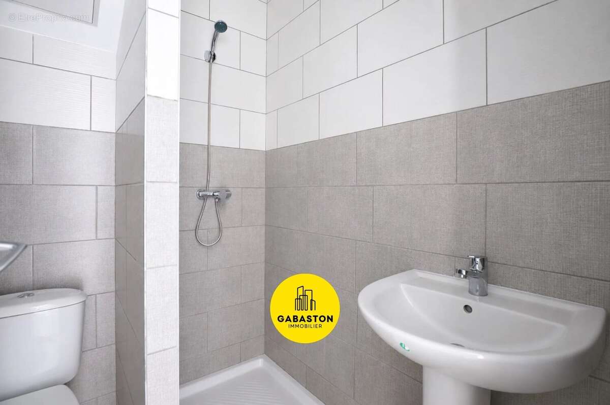 Appartement à MARSEILLE-3E