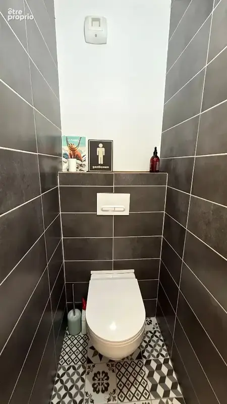 COUP DE CUR  Appartement 4 pièces entièrement rénové, lumineux, avec balcon et parking - photo 10