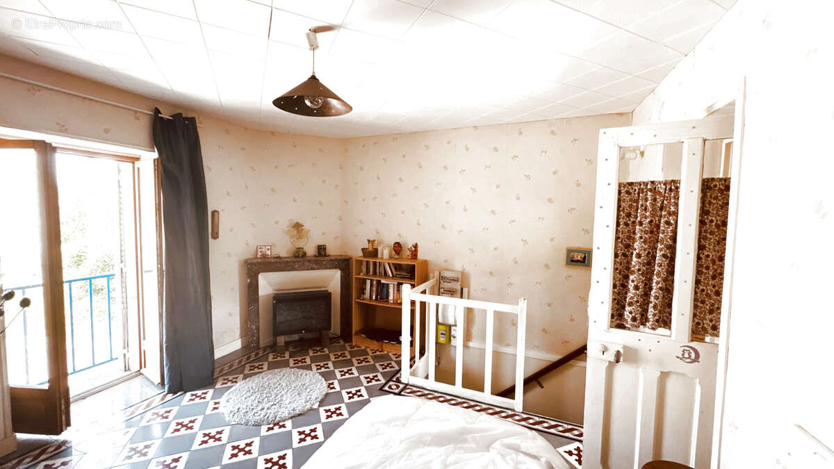 Maison de campagne à Massangis au prix de 55 000 € F.A.I - photo 10