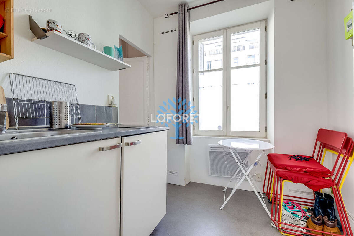 Appartement à PARIS-20E