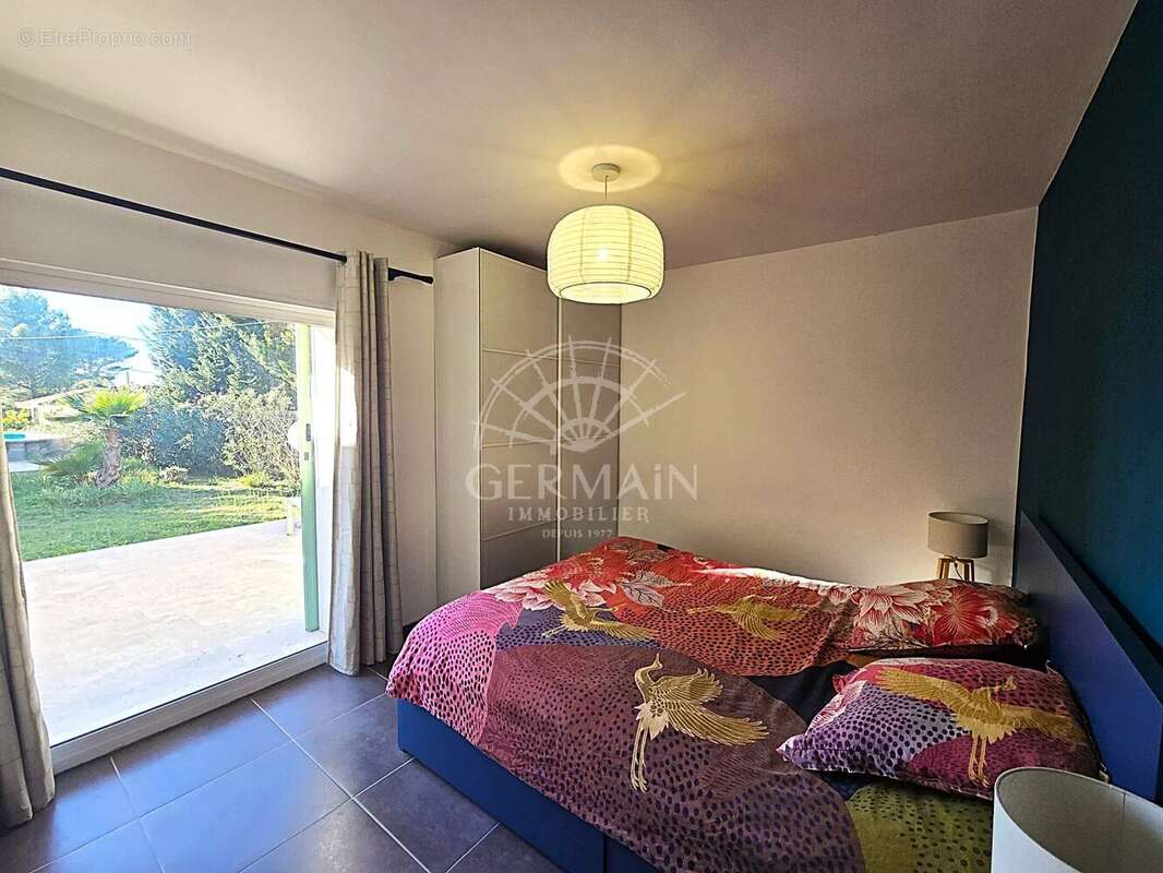 Maison à L'ISLE-SUR-LA-SORGUE