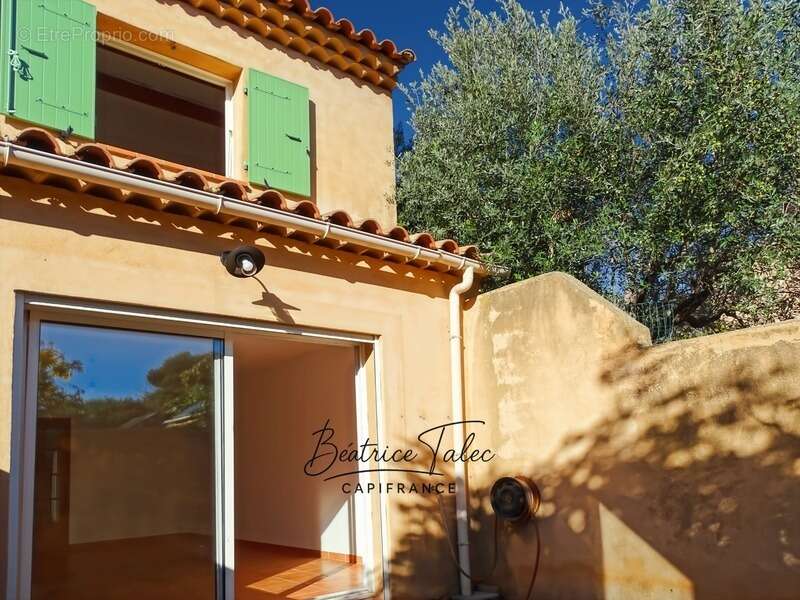 Appartement à LA FARE-LES-OLIVIERS