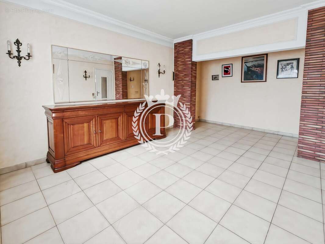 Maison à NEUILLY-SUR-MARNE