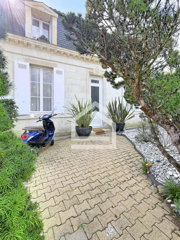 Maison à BORDEAUX