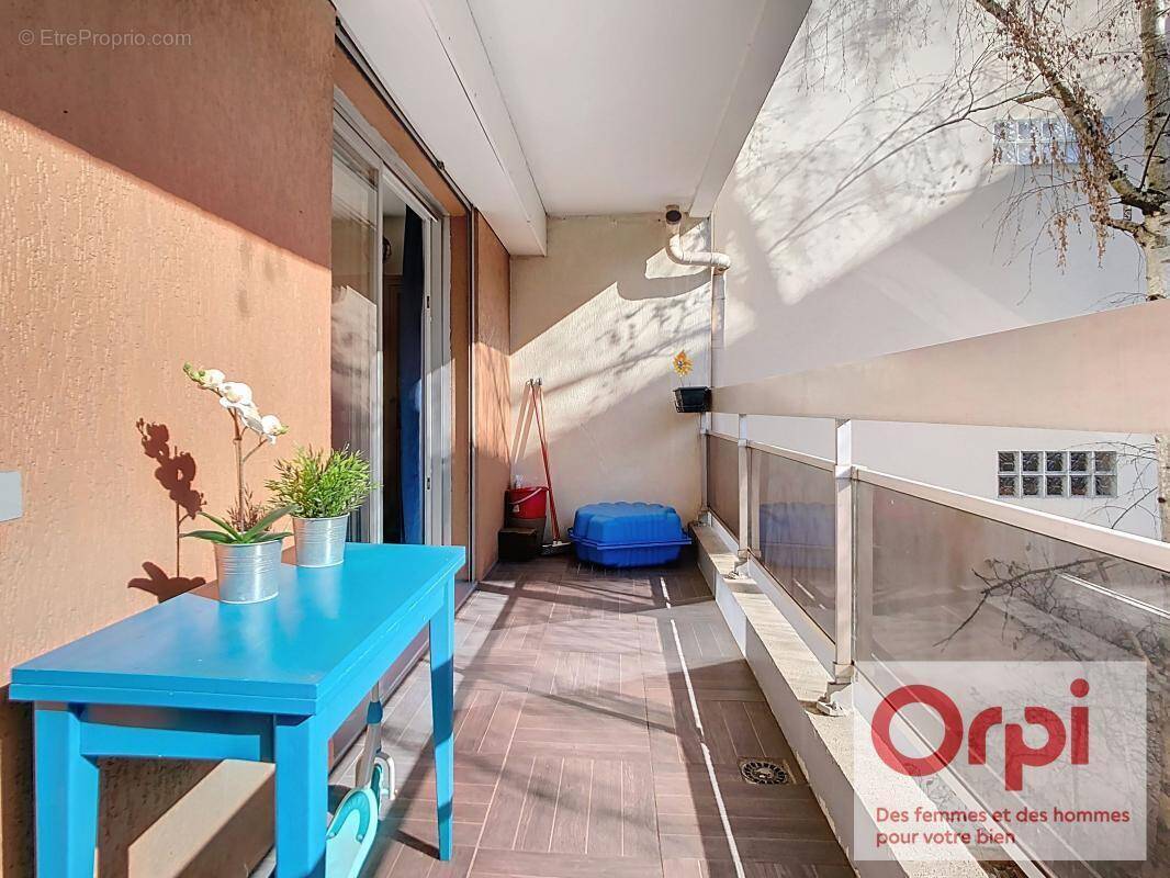 Appartement à ISSY-LES-MOULINEAUX