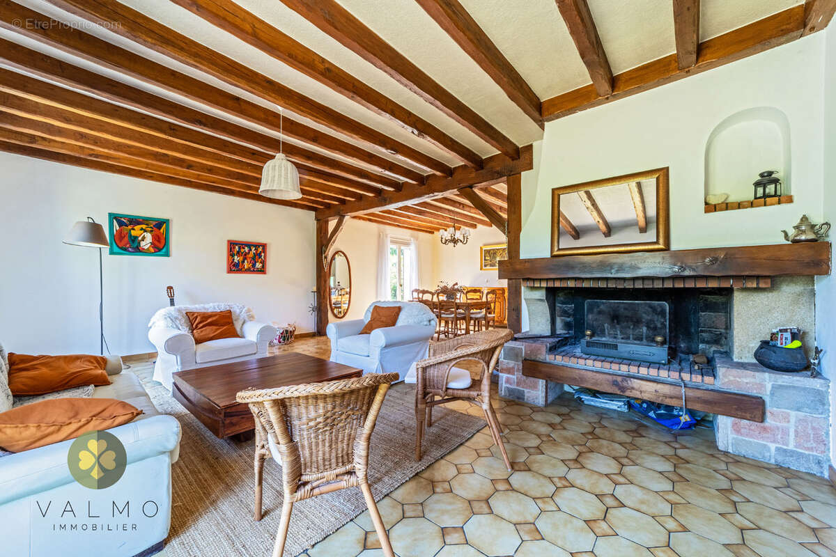 Maison à CIVRY-LA-FORET