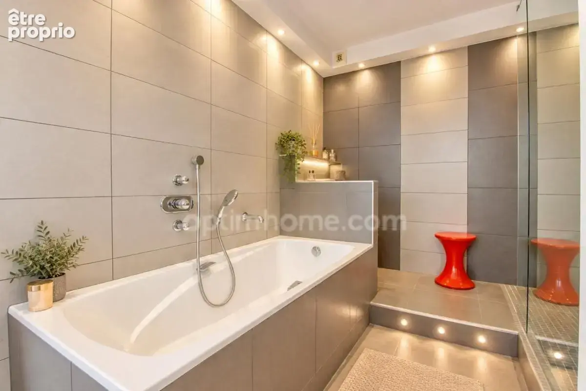 Appartement 6 pièces 220 m² – Terrasse 50 m² panoramique – Quartier des Parcs LA ROCHELLE (17) - photo 7