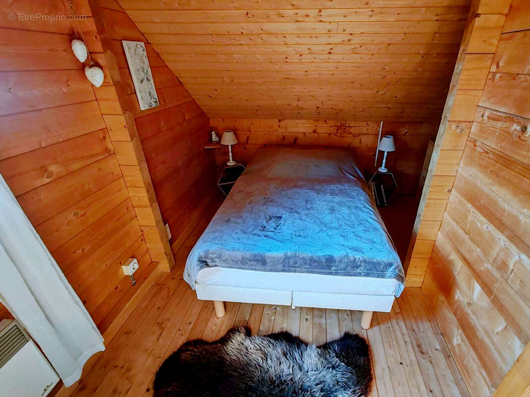 Maison à BESSE-ET-SAINT-ANASTAISE