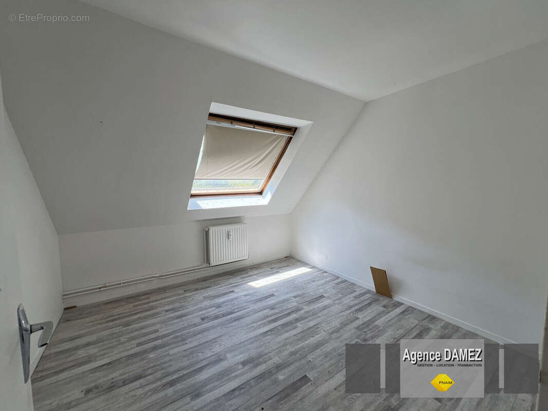 DOURDAN, Duplex 4 pièces de 110 m² avec garage, cave et parking - photo 8