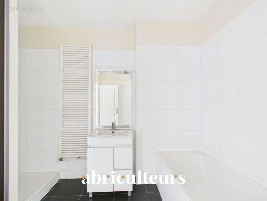 Appartement  hyper lumineux en vente à Bordeaux Rue de Pessac (33000) - photo 7