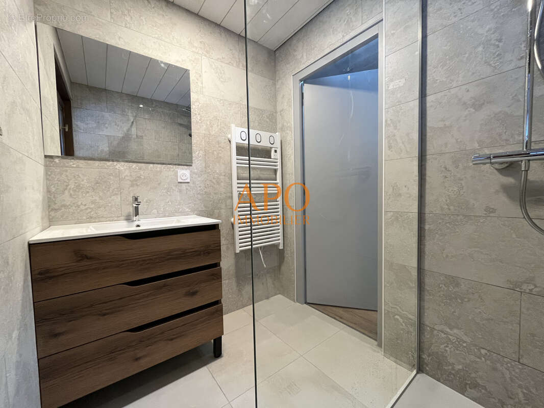 Chalet familial 209 m2 t7 + t2  a 2 pas du centre des carroz - photo 9