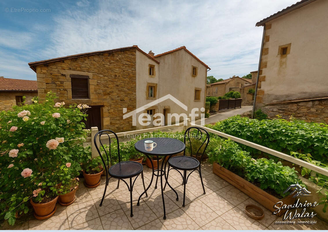 Maison à VIC-LE-COMTE