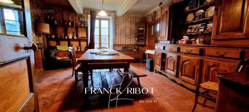 Photo 1 - Maison à SAVIGNY-EN-TERRE-PLAINE