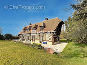 Maison à FAUGUERNON