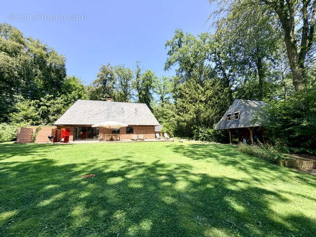 Maison d'architecte au coeur d'un domaine prive - photo 12
