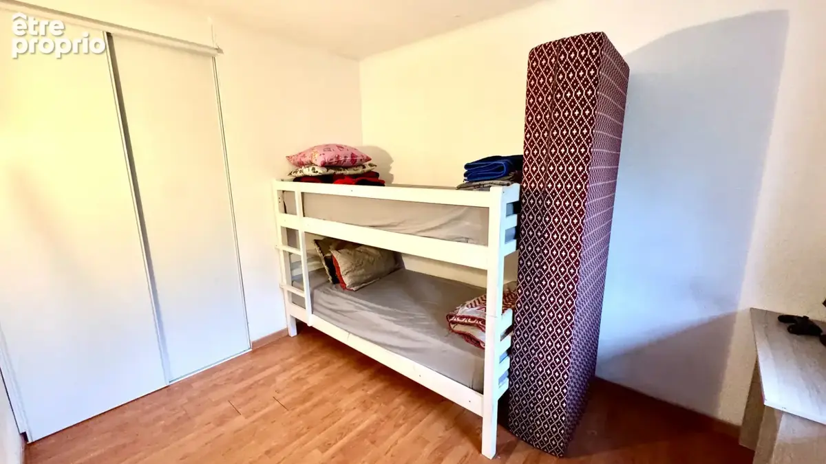 Trois appartements de type T3 à T4 avec garages , vendus loués. - photo 18