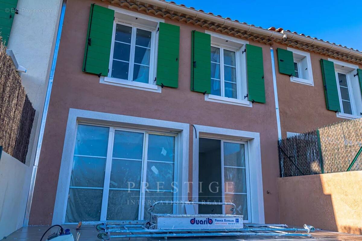 Maison à LA GARDE-FREINET